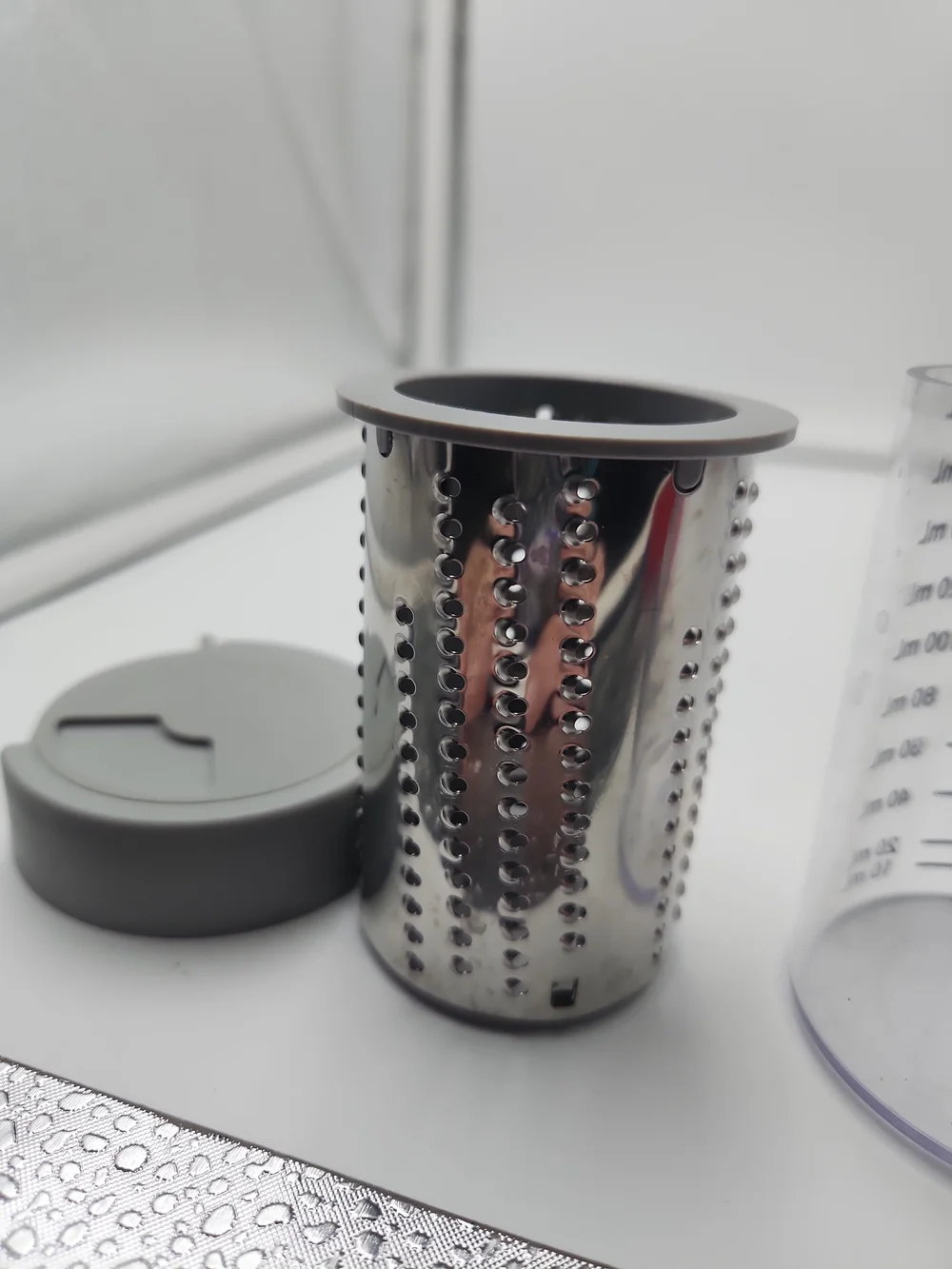 Pampered Chef Deluxe Cheese Grater #1275 1 Blade With The Grate Container